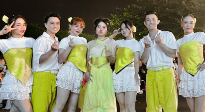  PHƯƠNG MỸ CHI - Nhà Văn Hoá Sinh Viên ĐH Quốc Gia 