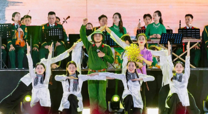  Chương trình "Đất nước trọn niềm vui" 